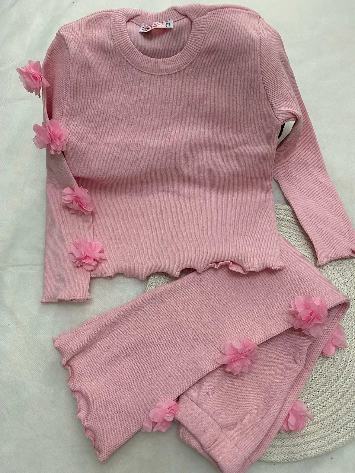 Pembe Çiçek Detaylı Fitilli Takım 